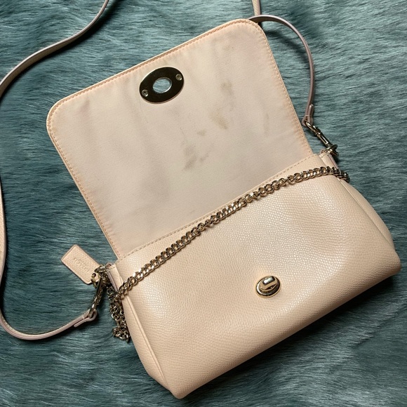 COACH beige/pink crossbody bag with chain - Picture 3 of 8